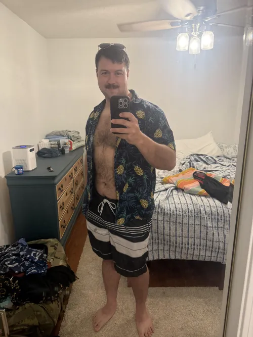 MF4F 32/33 in Birmingham for a good time and looking to make it an unforgettable one