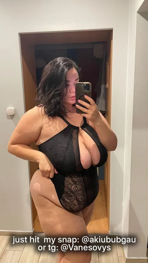 tbh i'm here for fun.. just findd mee on snapp akiububgau or tgg Vanesovys