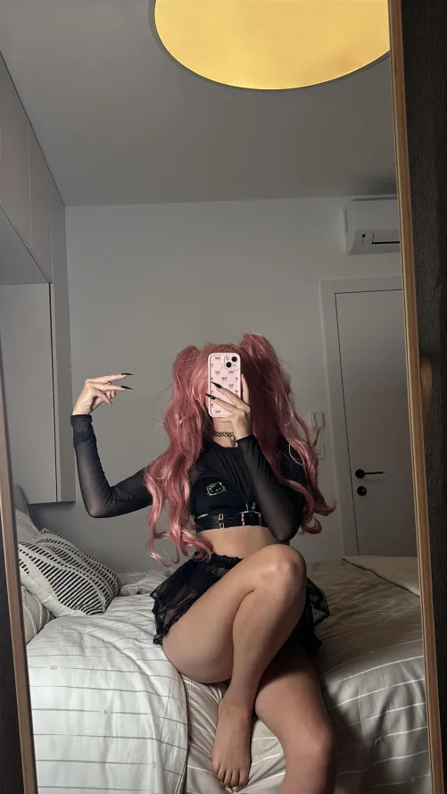 Only react if your cock is less than 4 inches soft so I can humiliate you🤏