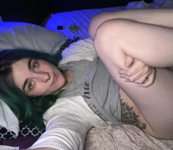 You’re fav green haired girl :))