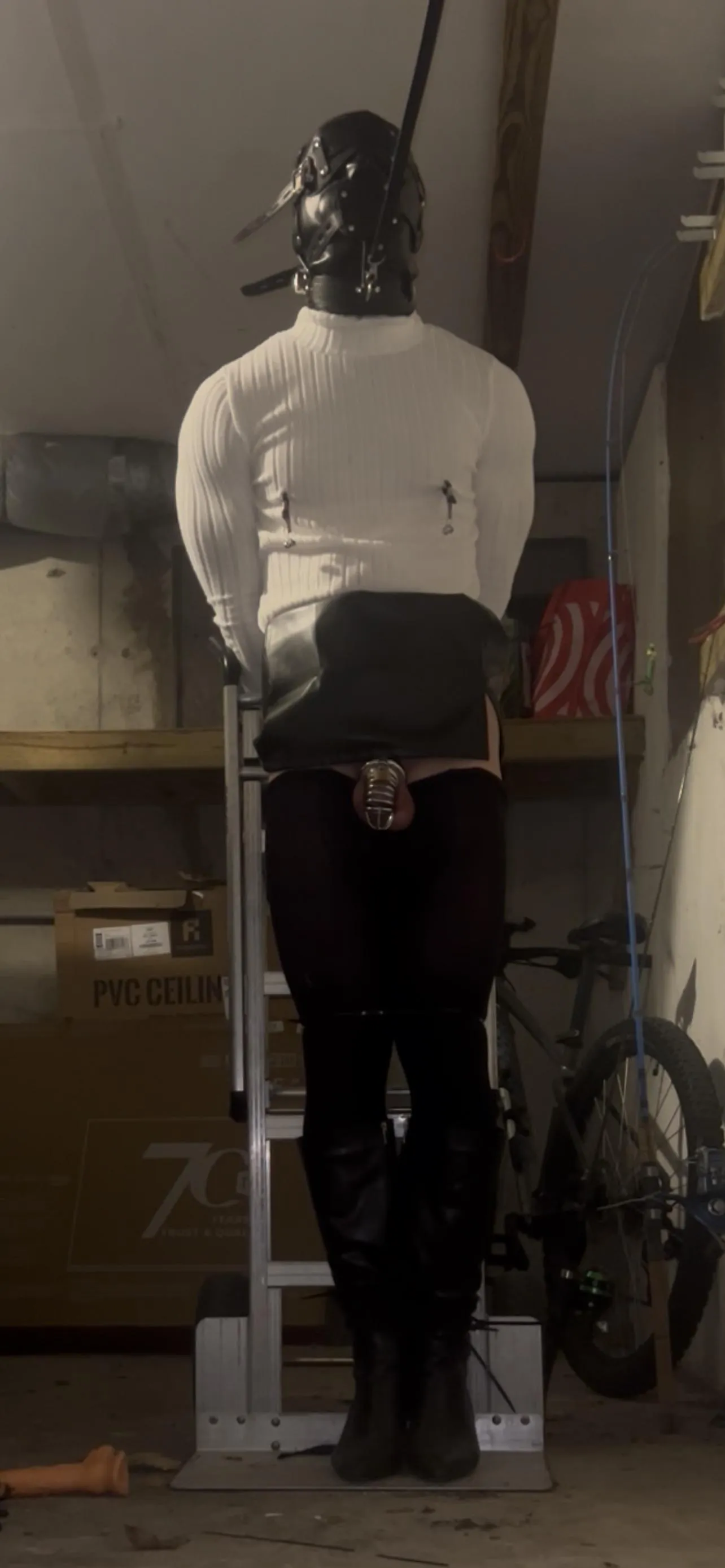 Daddy left me waiting for he and his friends 😒