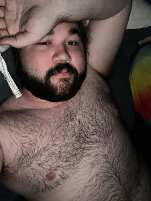 [21] Who wants to cuddle? ;)