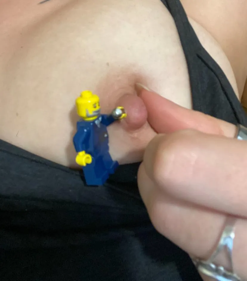 Apparently it fits Lego hands !