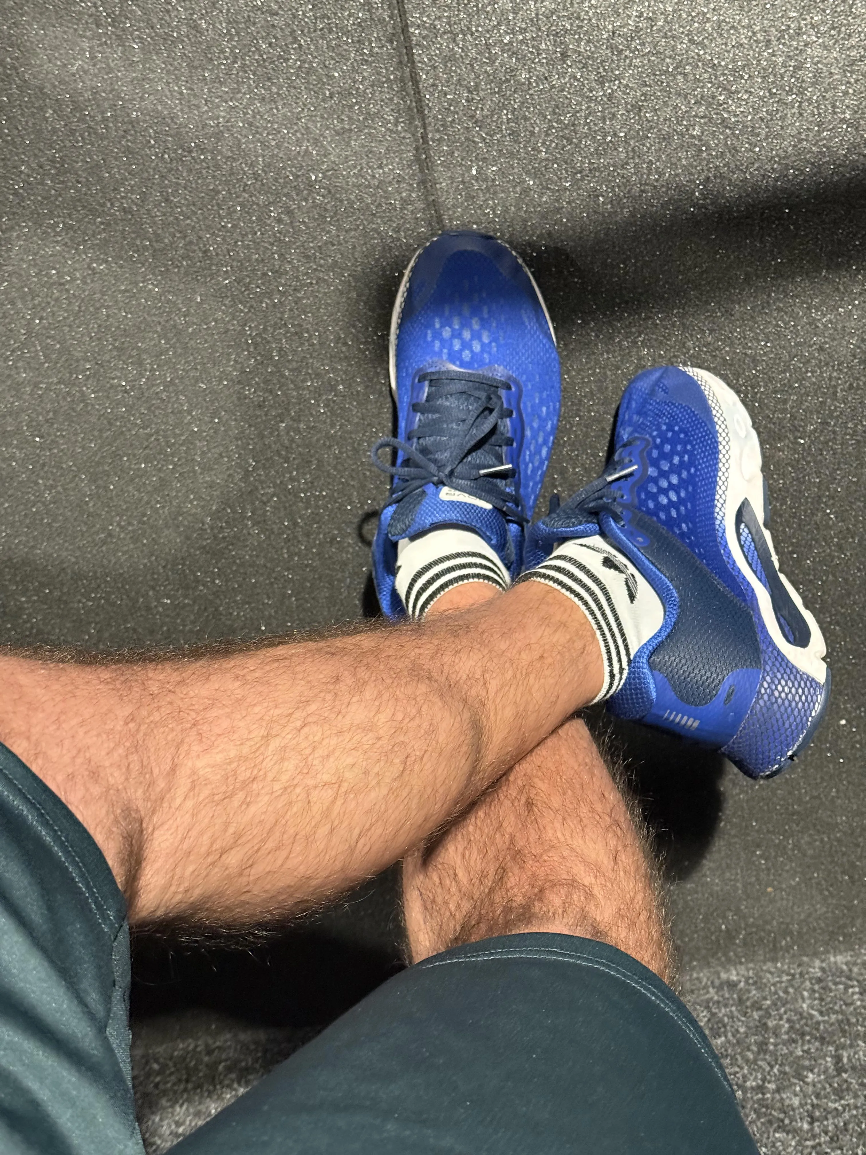 Casual gym break [37]