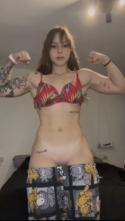 Ever had an muscle mommy before ?? If not can I be ur first