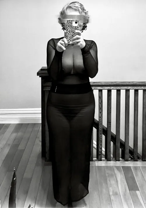 Let’s pretend that I wore this to a scandalous New Year’s Eve party.