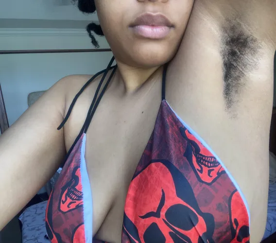 Mermaid Jill Jasmine ready for some wetness! [fet]ish friendly [selling] [Customs] [cam] [sext]ing sessions [GFE] Menu in comments and pinned to my profile🧜🏽‍♀️🐬