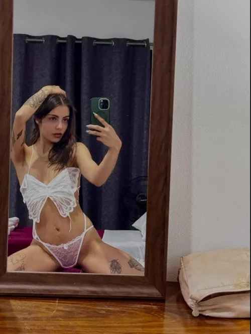 Mine bryster venter på din opmærksomhed