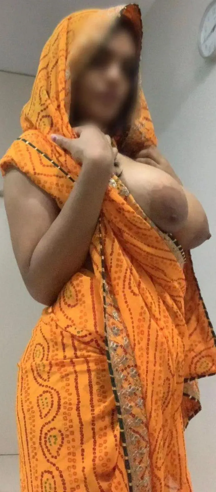 nikal diya dekh lo. 34dd 25f