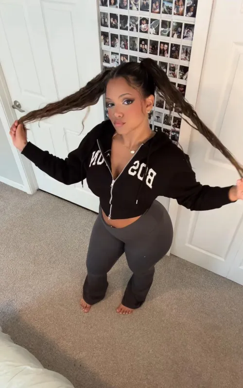 Pigtails getting a lil longer now 😇