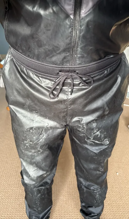 Planning to wear my cumstained tracksuit all day. Does anybody else love wearing their cumrags?