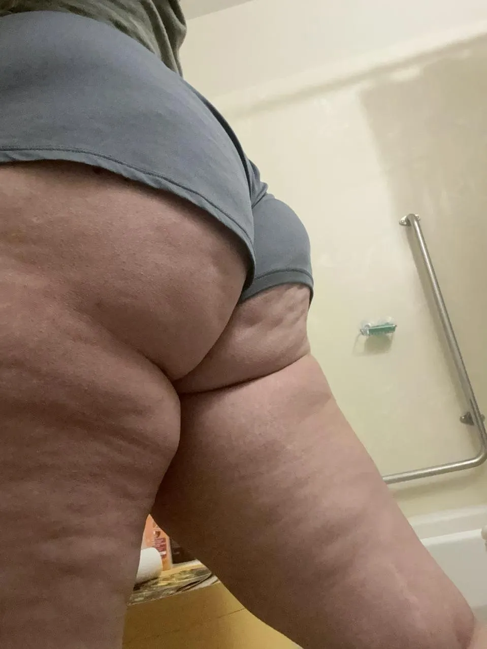 Some Canadian booty for ya, yw