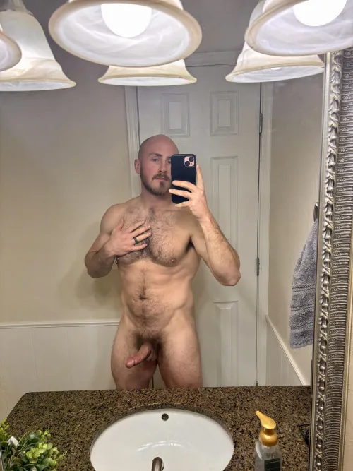 Who’s into married guys?