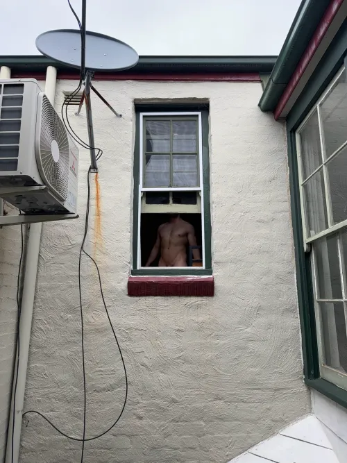 Window shopping 🪟 [m]