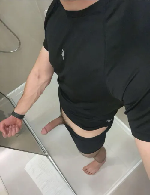 مين ب جده يبي يتناك ؟