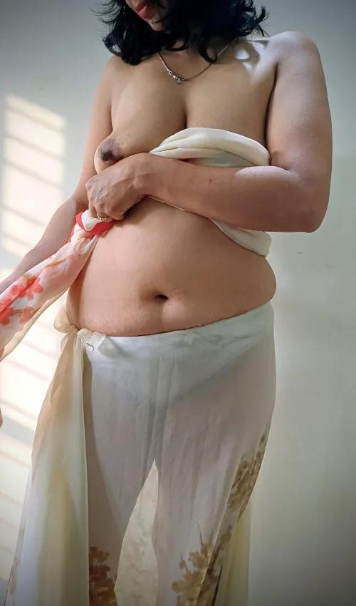 white is definitely classy 🤍💓 - What's you're thought's?