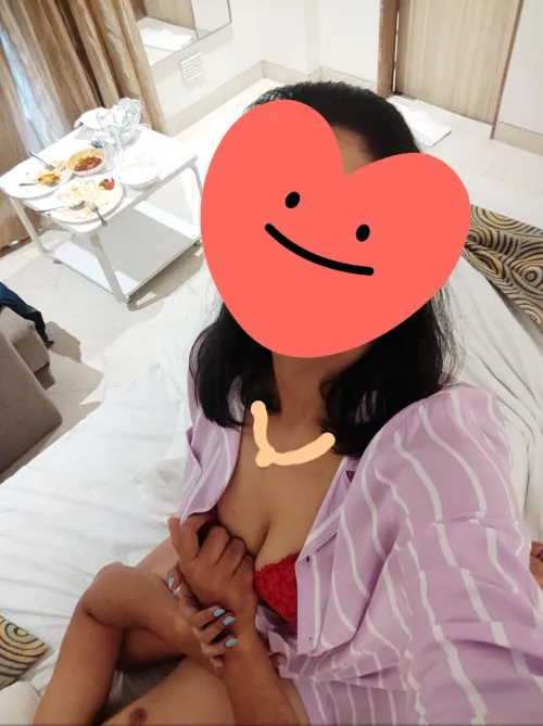 Extramarital Affair in Our 30s That Made Us Feel Like Newlyweds—Hungry, High on Desire, energy and Alive. She moved out of Country but I still miss that connections,energy & hunger