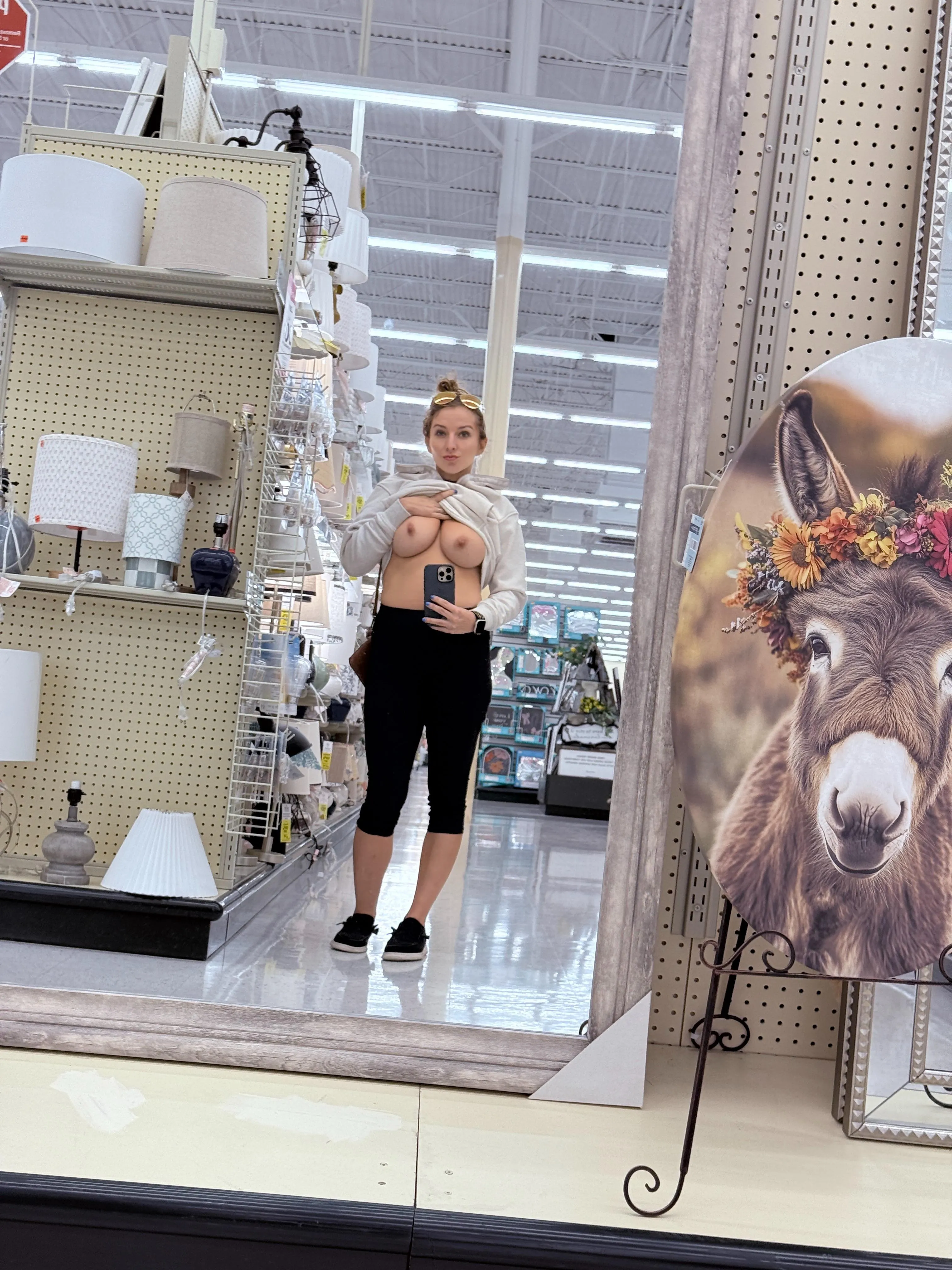 MILF spotted at hobby lobby