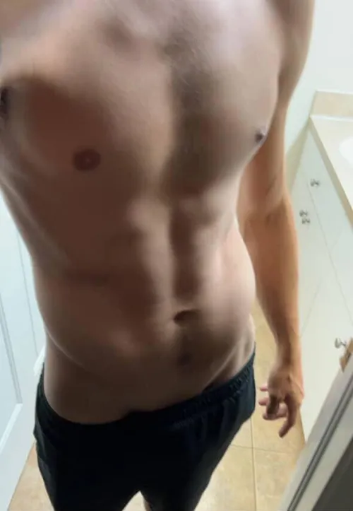 21 [M4MF] experienced bull in tampa looking for couples, Hotwifes and single F!