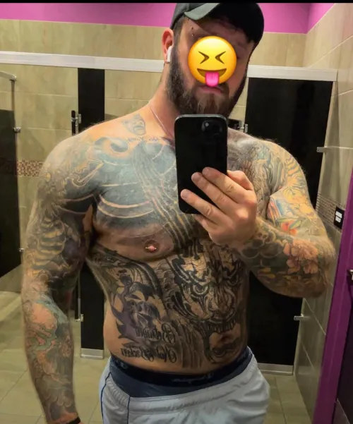 Bored m looking for fun f around chermside 33m