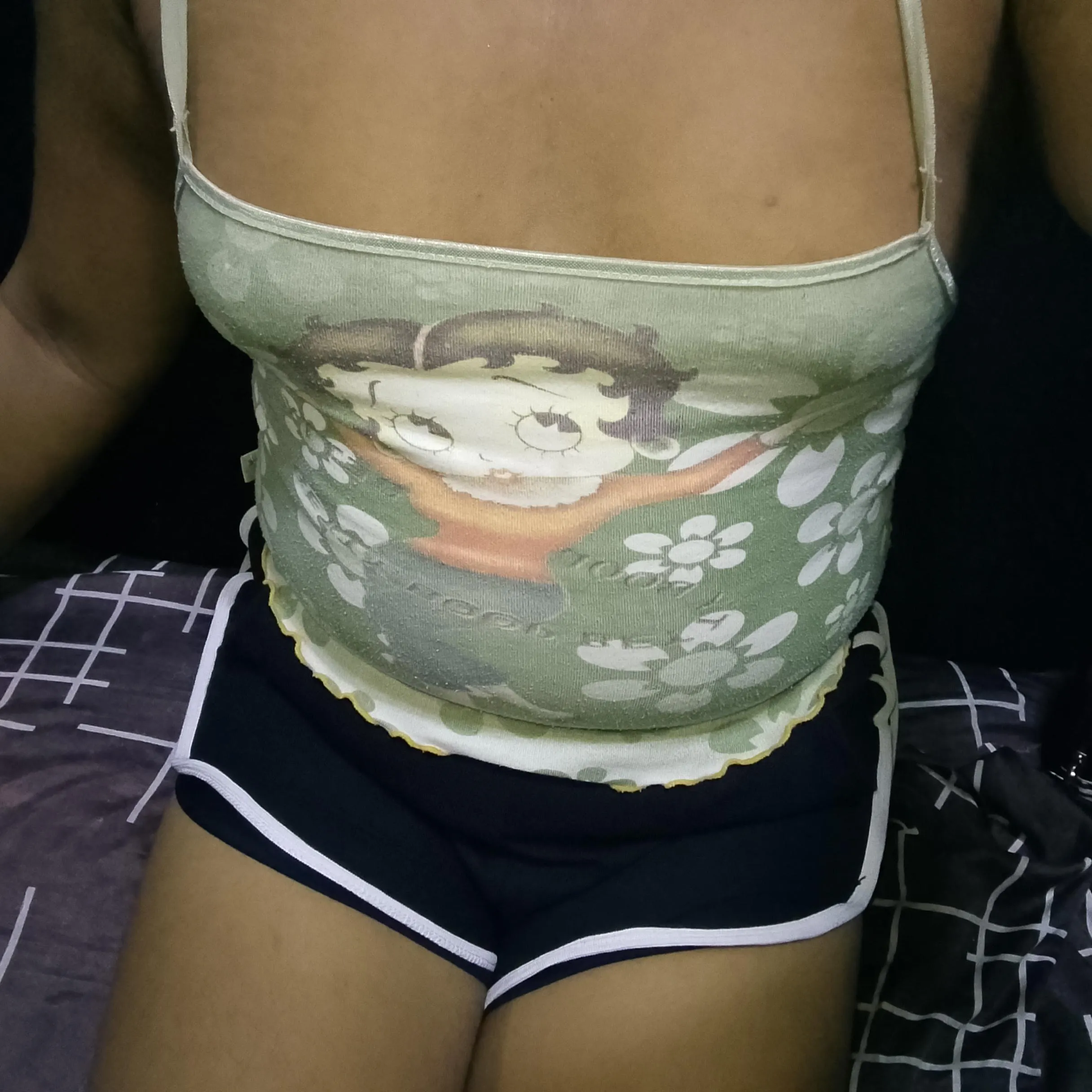 does my top look cute? <3