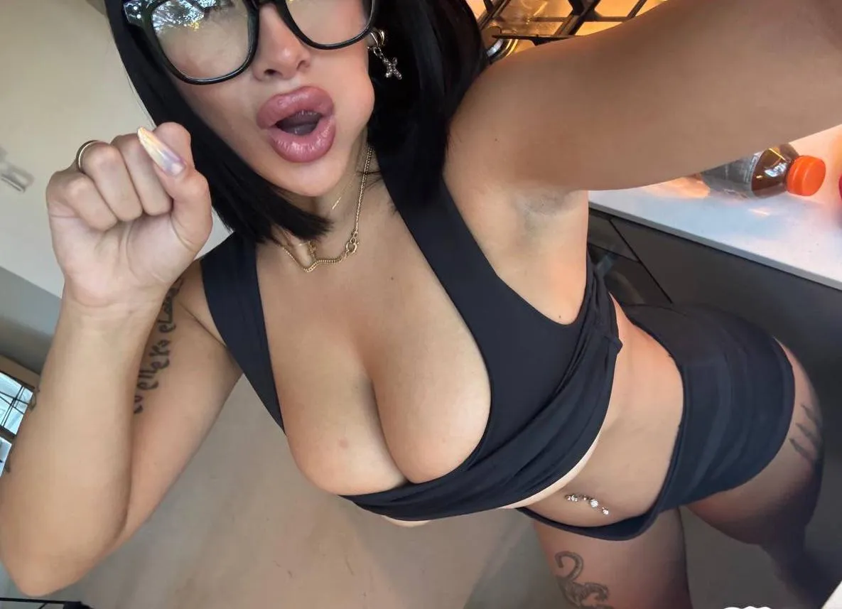 [F] greenville nights getting a little tempting, who’s watching?