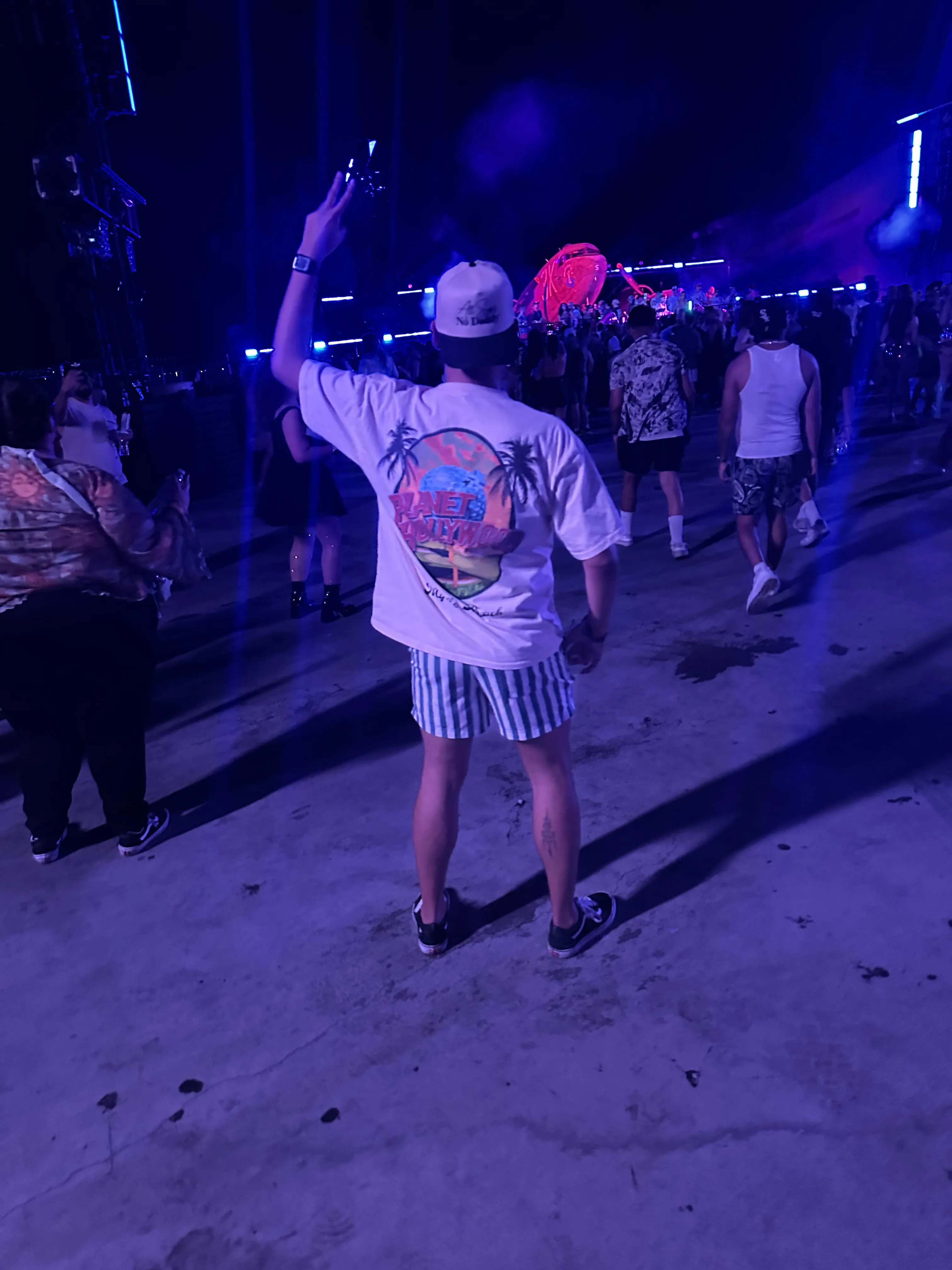 Gay male looking for FWB I regularly suck. 5’9/185/34 Latino. I cannot host.only car play or you host.