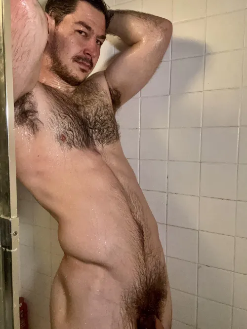 Instant hunk just add water 💦