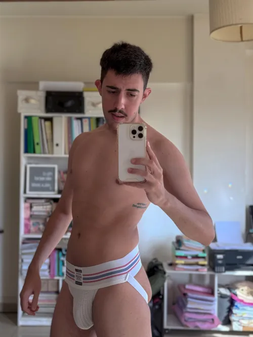 This jock makes me such a good bulge :)