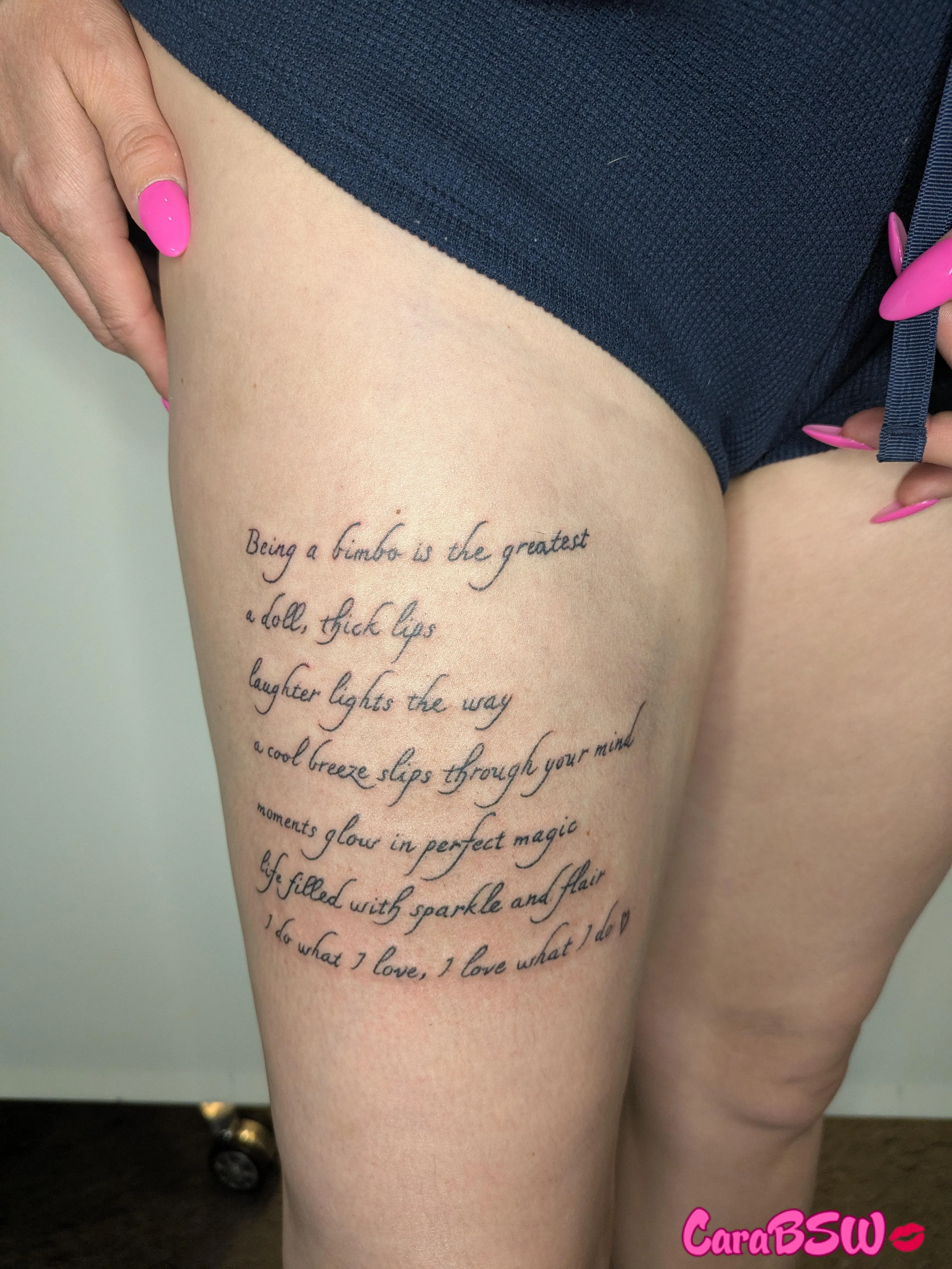 [47F] Part of my transformation is getting lots of tattoos.... (I had 0 tattoos until the age of 46). This is a bimbo mantra written on my thigh ❤️❤️