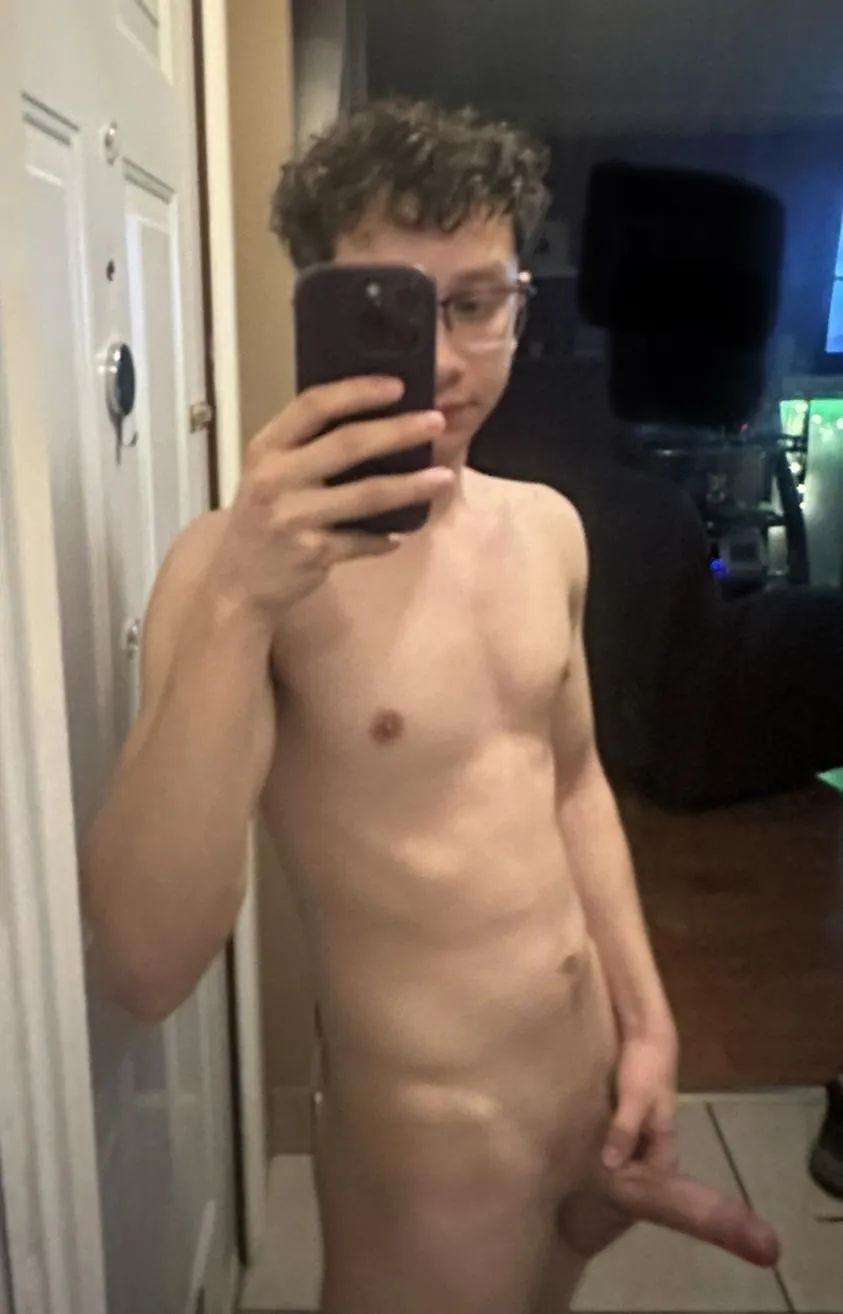 I think being a virgin makes me so much hornier (20)