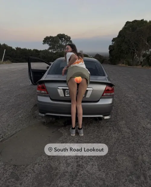 can he even reach my pussy?