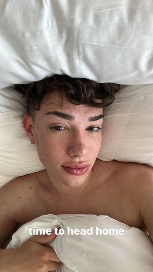 Imagine waking up to this face every morning 😩😍😍