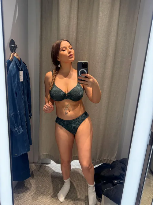 It was very nice mirror .