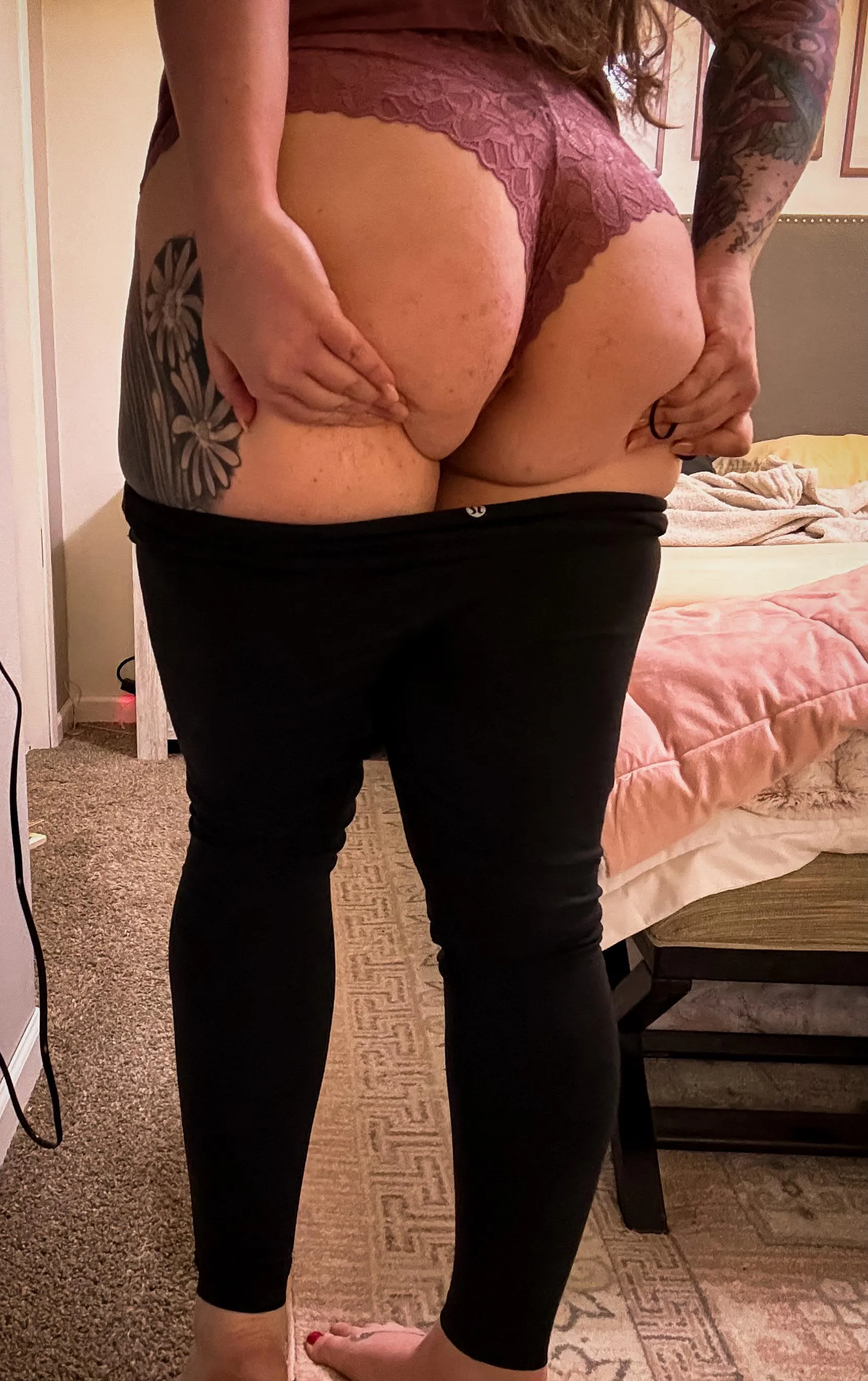 Just a little cheeky lift 🍑