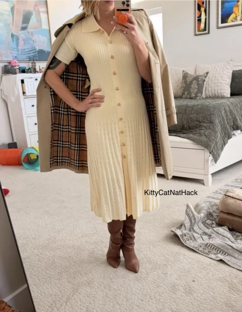 Like my new dress? And how dirty my room is? 🤦‍♀️