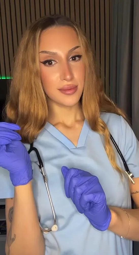 Nurses like me knows how to handle everything...including you 🤤