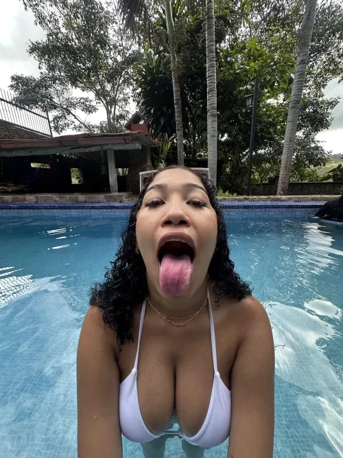 Pool day and sticking my tongue out🤗