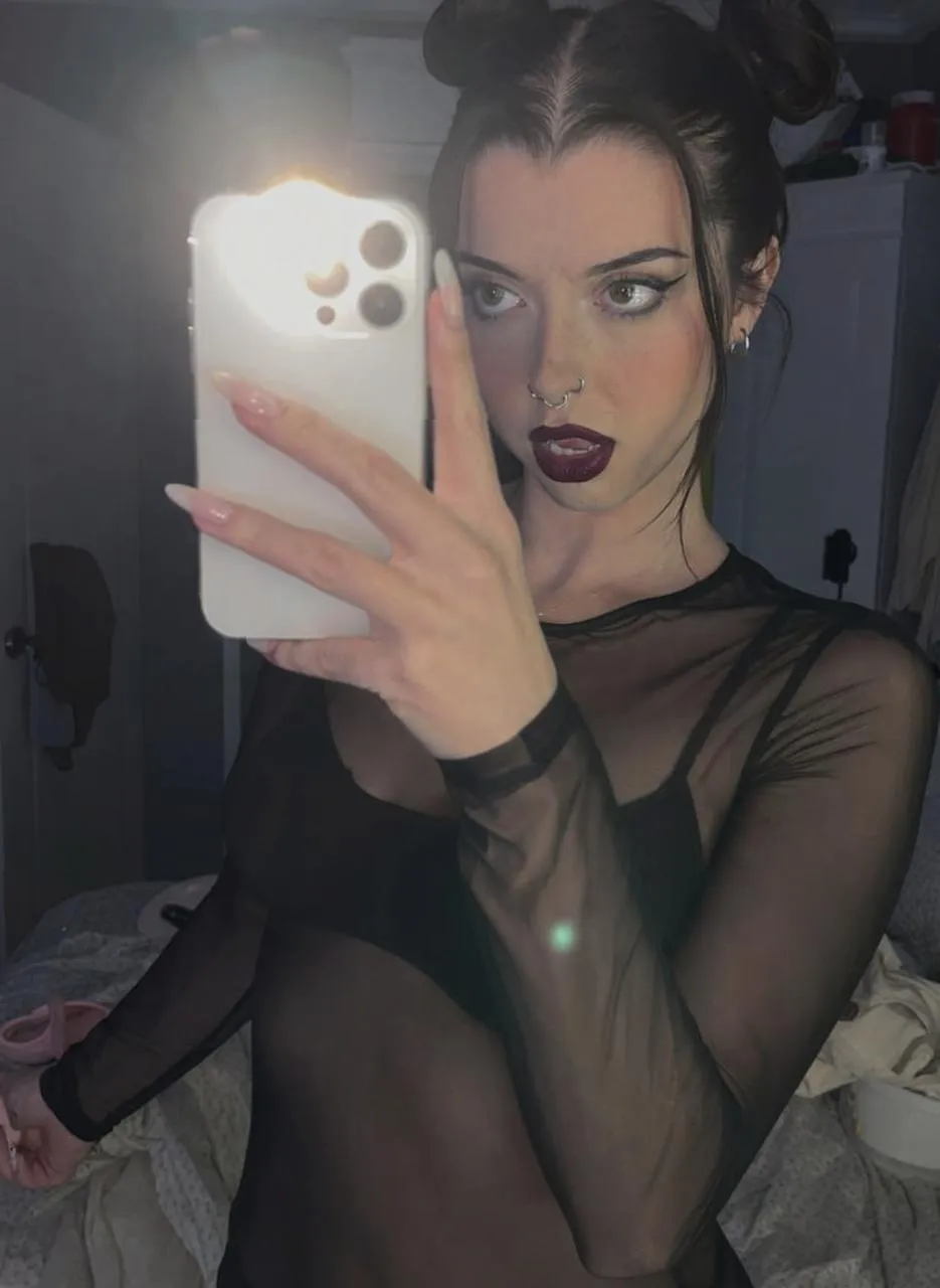 Anyone here confident enough to handle me?