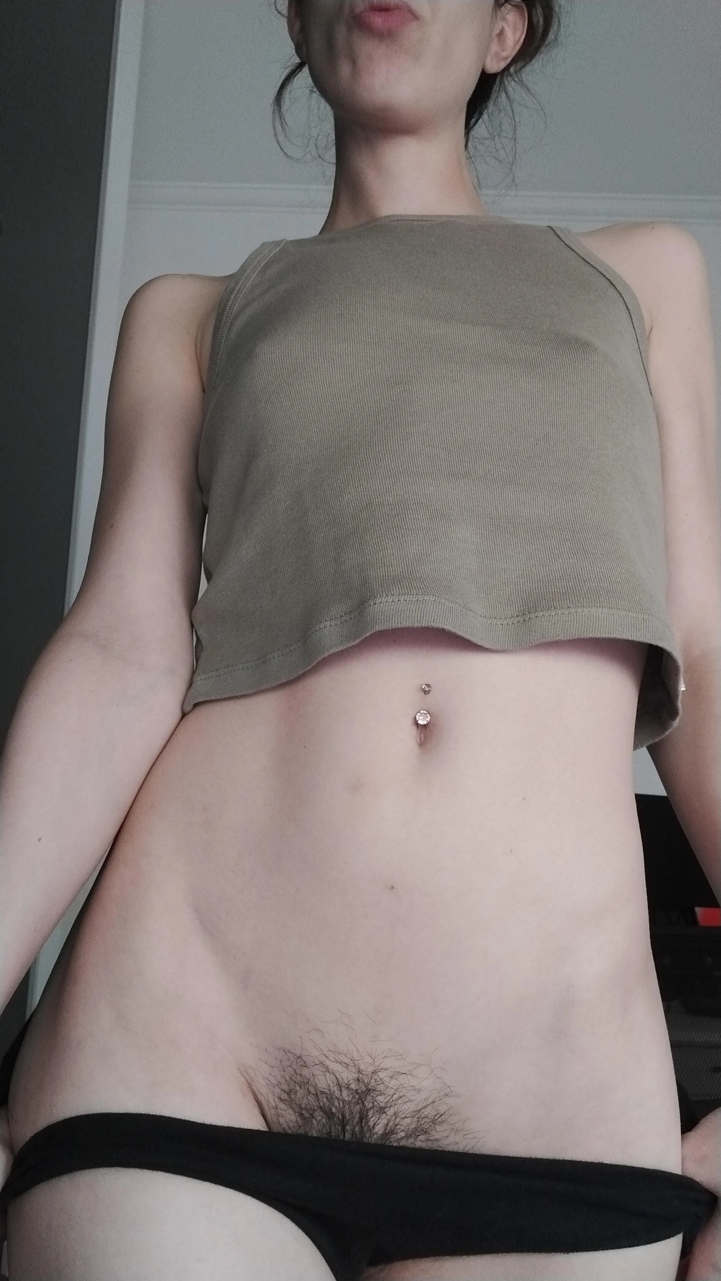 i wanna be your hairy Queen