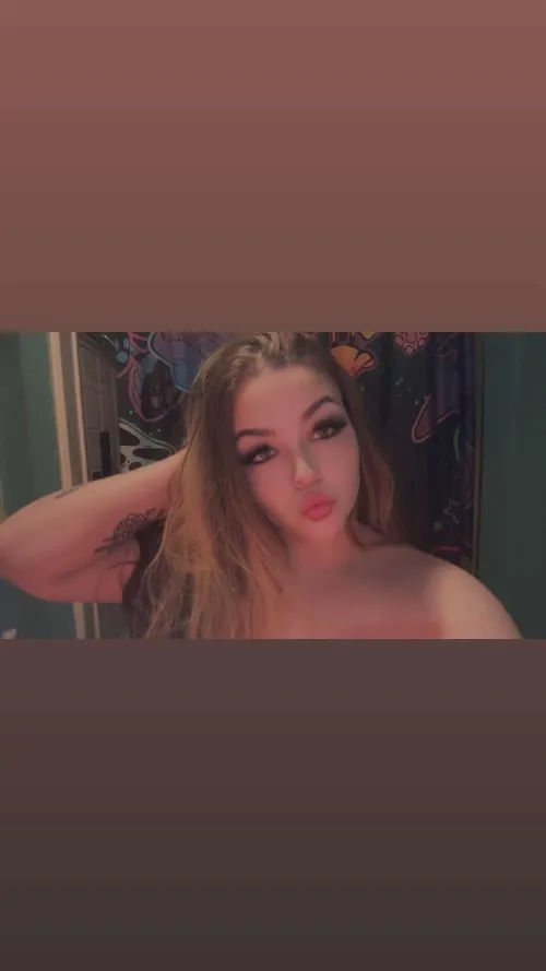 I’m so horny rn I needa creaaammmm bad