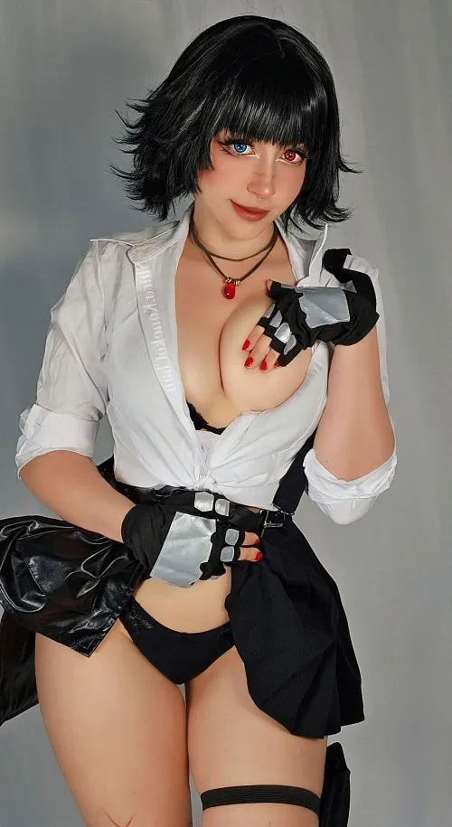 Lady [ Devil may cry] by (shiro_konekochan)