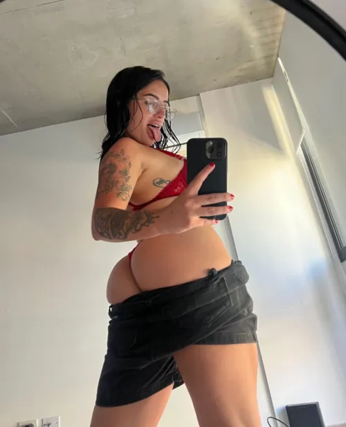 Leg day must be brutal for Mewtwo.