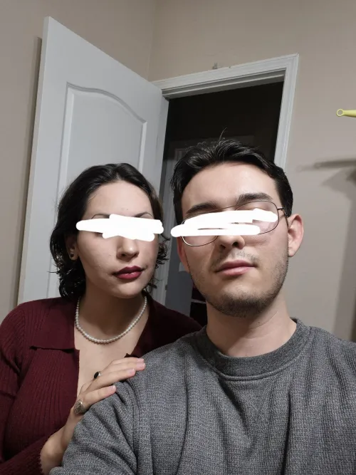 M19f20 looking for couple for club encounters tonight