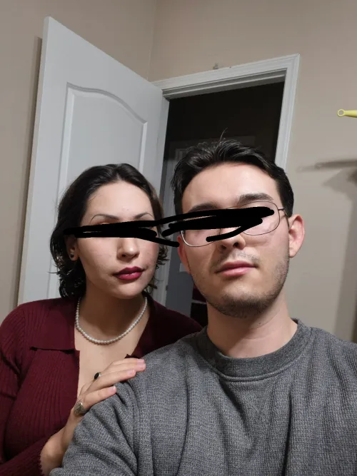 M19f20 Planning in going to encounters but if a couple would be able to host wed be happy to go :)