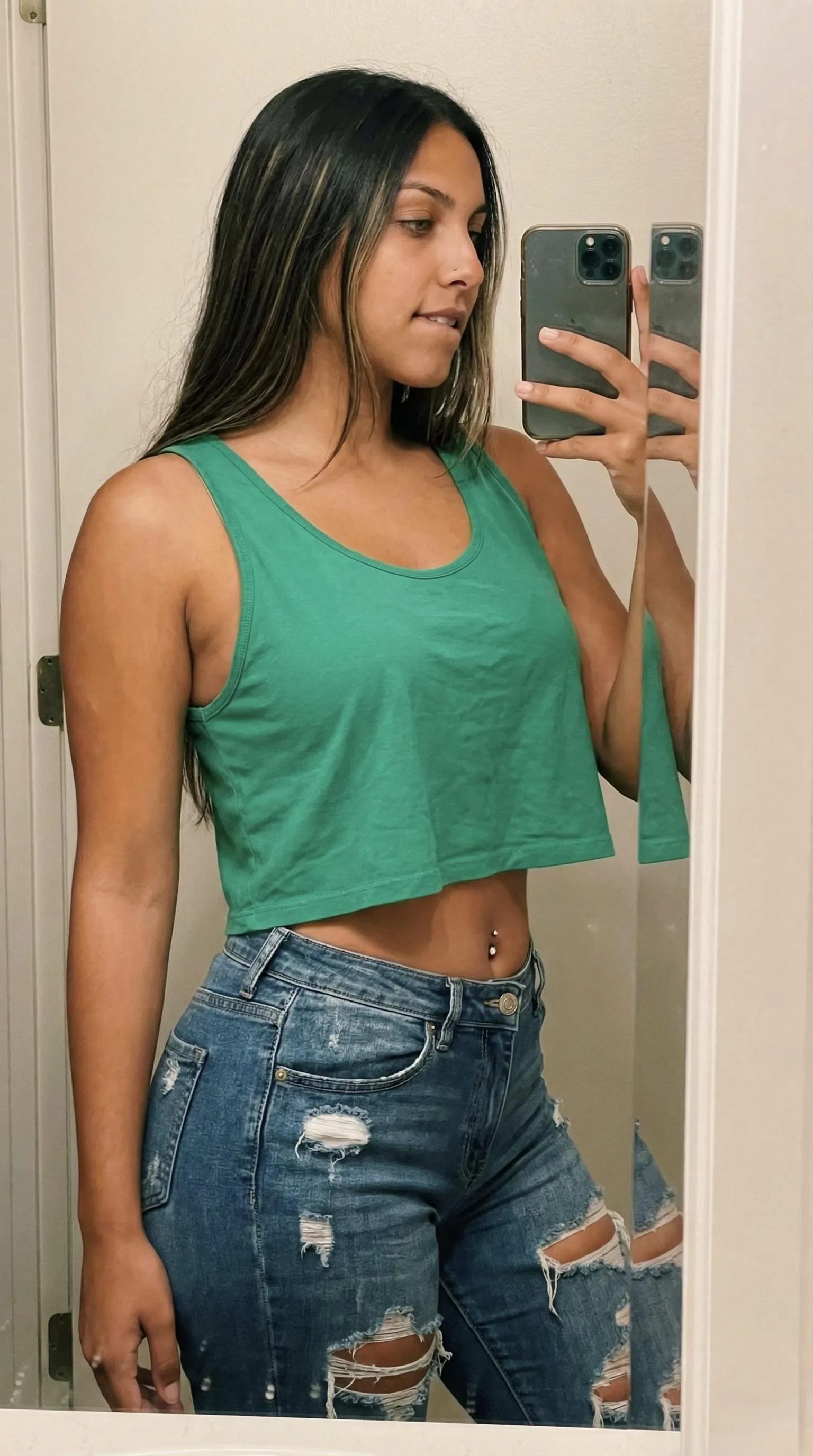 These jeans fit 🤌🏼🤌🏼