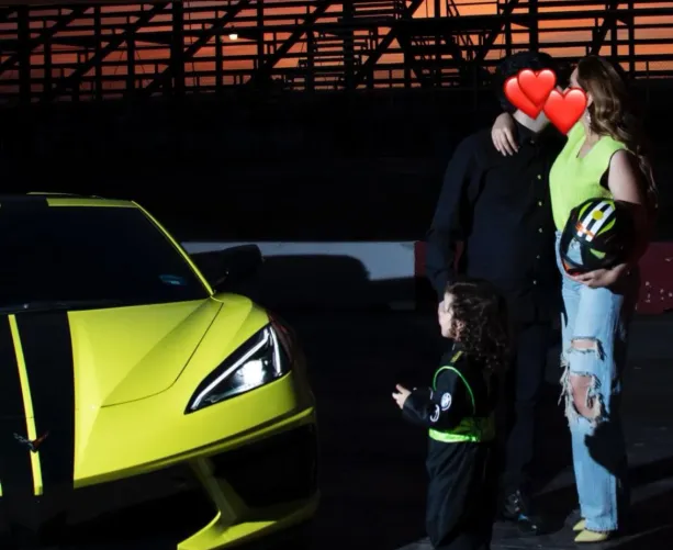 El Nini/Nestor Isidro Perez Salaz 🍕 with his wife Gabriela/Gabysela Fernandez Amezola and their son.