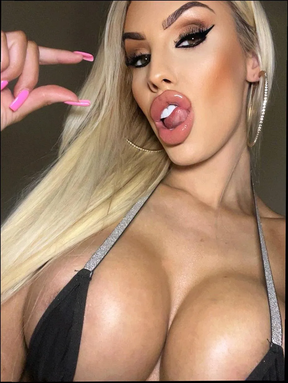 Even the elves are raising an eyebrow