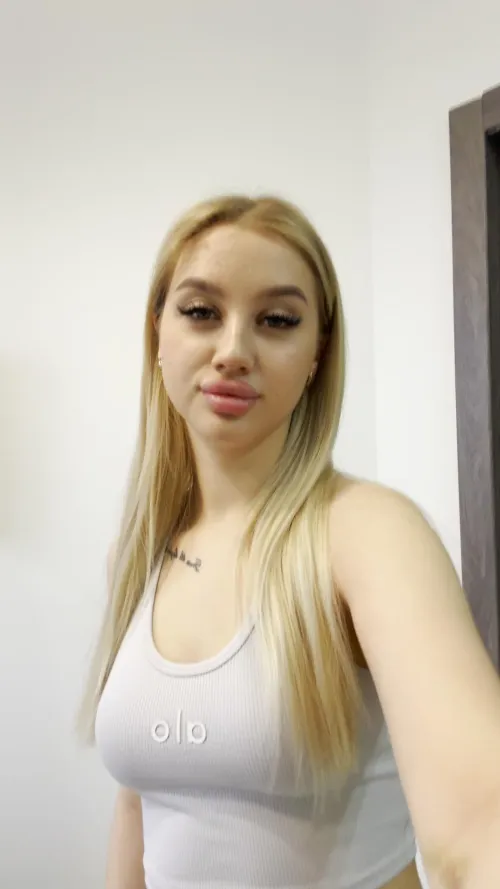 looking for someone to match my energy tonight