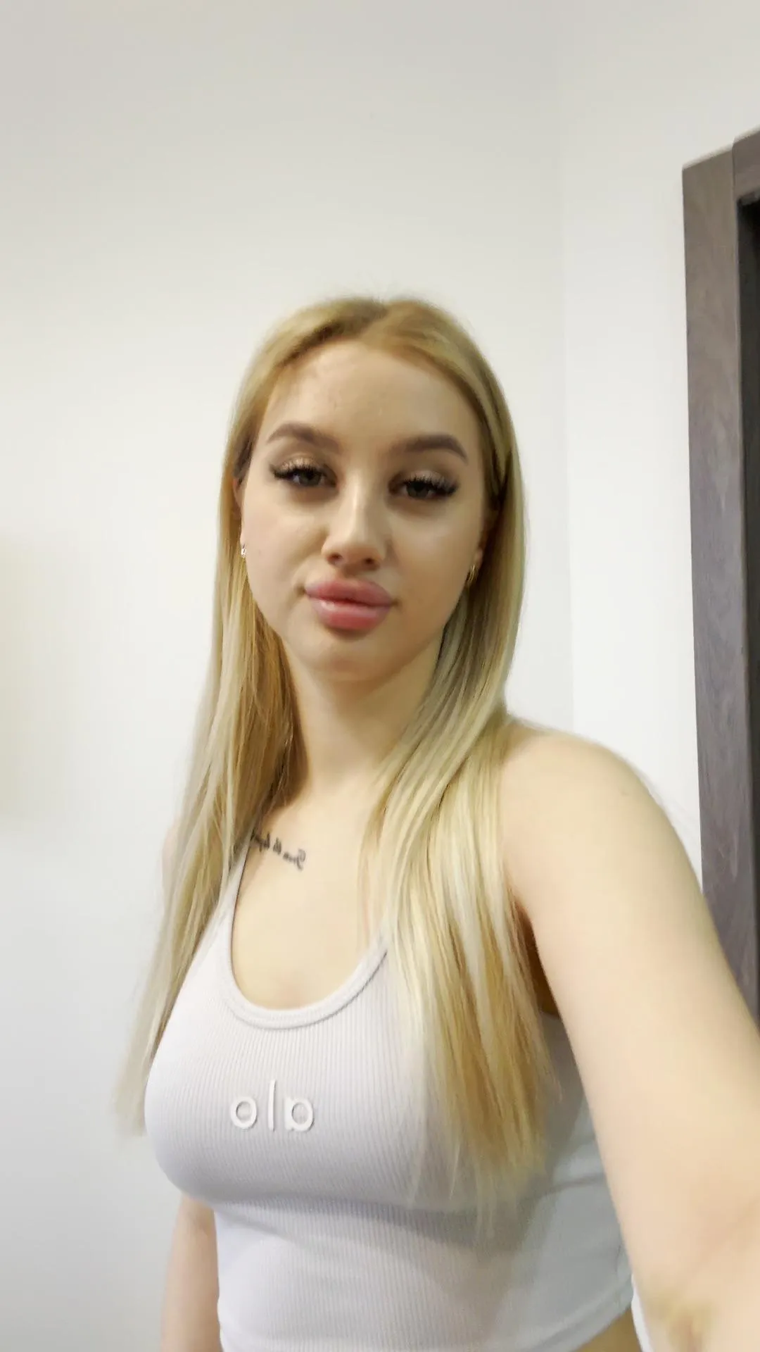 looking for someone to match my energy tonight